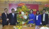 Đồng chí Chủ tịch UBND tỉnh Nguyễn Hồng Diên thăm, chúc mừng y, bác sĩ Bệnh viện Nhi