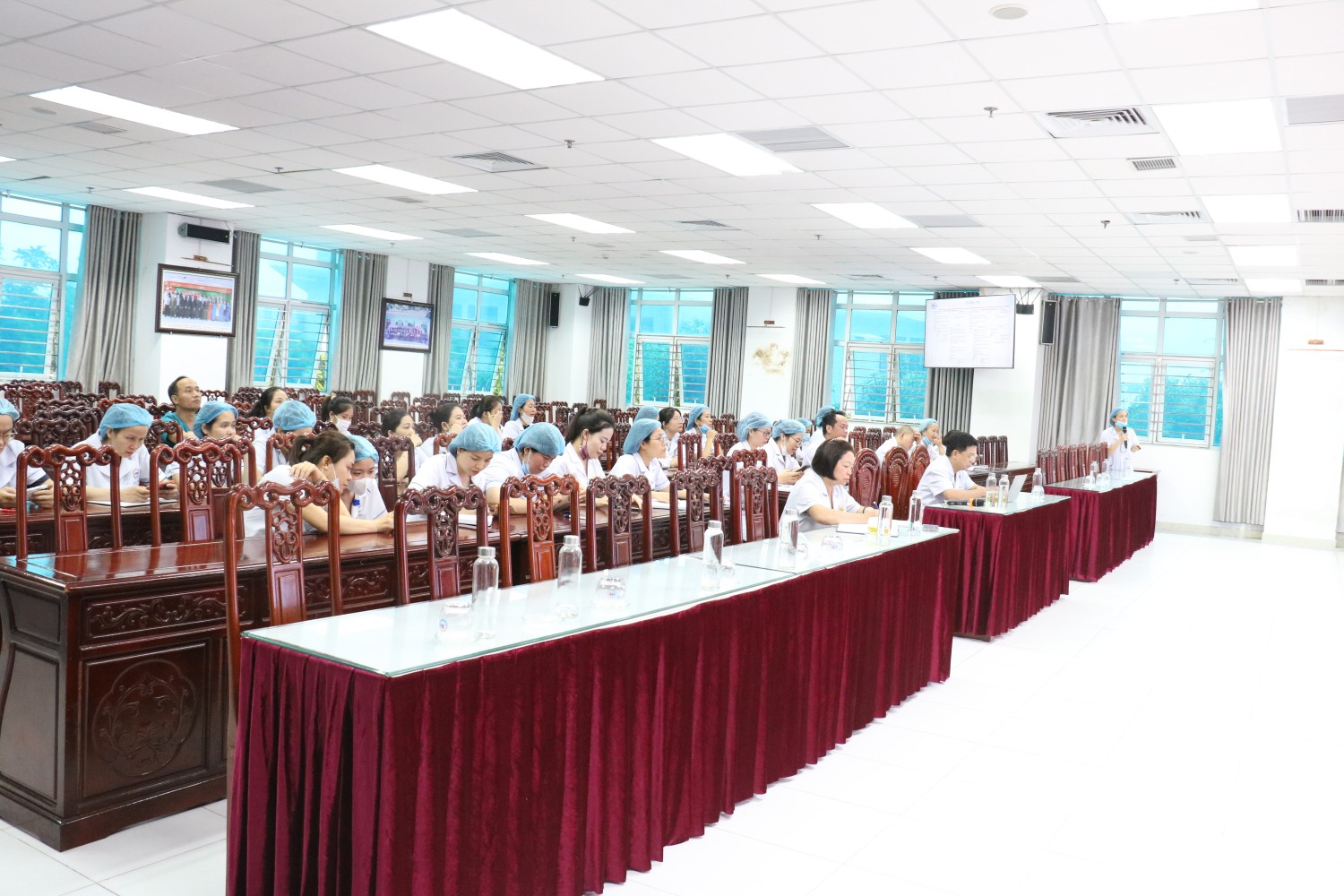 Toàn cảnh buổi sinh hoạt khoa học điều dưỡng tháng 4/2026